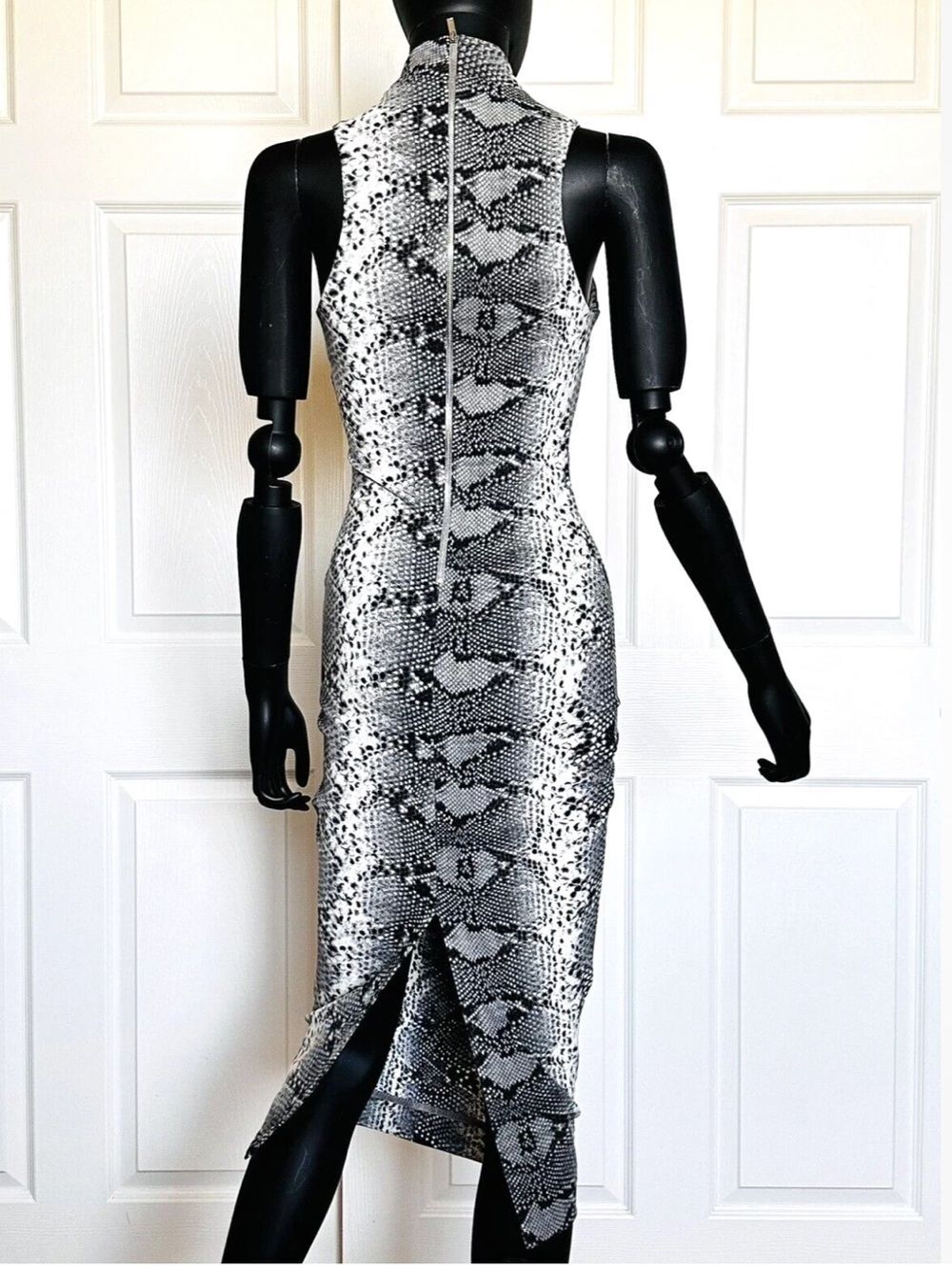 Elizabeth and James Boa Python Print Bodycon Midi Dress Black Gray - Picture 10 of 11